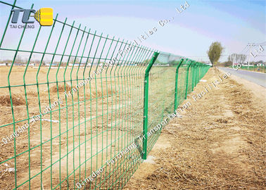 Good price O Pvc revestiu a resistência de corrosão líquida soldada de High Speed Protection da cerca de fio on-line