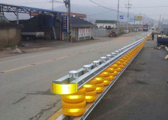 Bom preço Diâmetro 245 350 mm Tamanho de rolos Barreira de rolos rodoviária Tecnologia laminada a frio galvanizada a quente Espaçamento 1m 0,7m 0,5m Equipamento de segurança rodoviária on-line