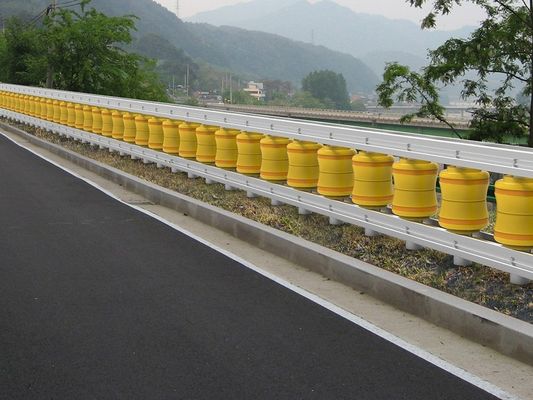 Bom preço Yellow Rolling Guardrail Barrier Featuring EVA Rollers and Q235 Steel Construction Panel Height 1.2m Ideal for Temporary Safety Fencing on-line