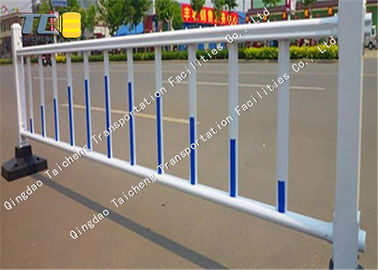 Good price Concreto galvanizado da tubulação de aço da cerca da borda da estrada do mergulho quente para a segurança de tráfego rodoviário on-line