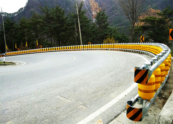 As cubetas dobro EVA Filled Safety Roller Barrier galvanizaram