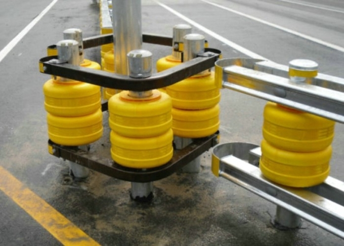 Absorção de alta energia vermelha amarela de EVA Filled Safety Roller Barrier e baixa reação 2